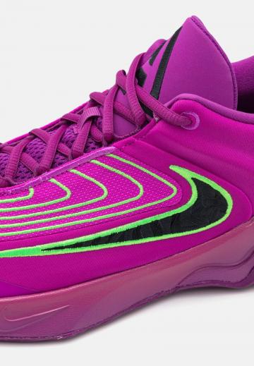 Баскетбольные кроссовки