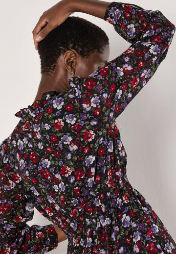 Короткое платье