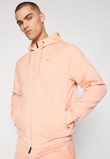 Спортивная кофта