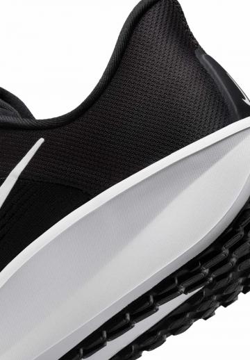 Беговые кроссовки