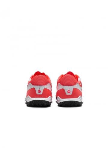 Футбольные бутсы