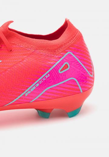 Футбольные бутсы