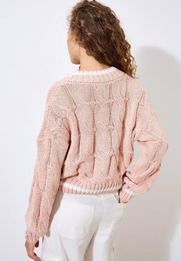 Пуловер с вырезом V