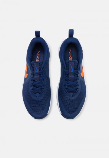 Тренировочные кроссовки