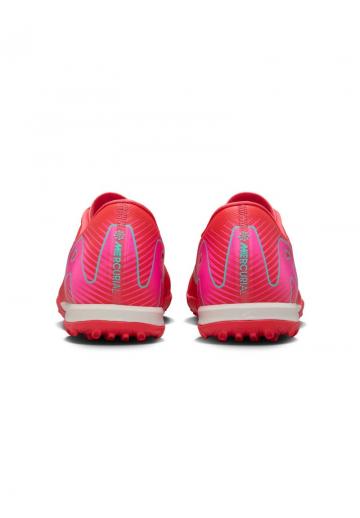 Футбольные бутсы