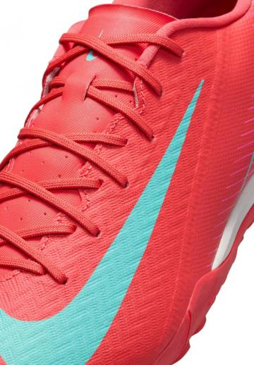 Футбольные бутсы