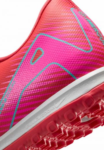 Футбольные бутсы