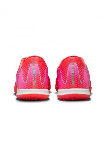 Футбольные бутсы