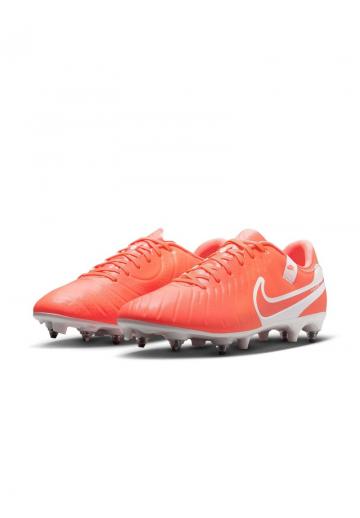 Футбольные бутсы