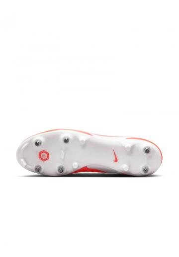 Футбольные бутсы