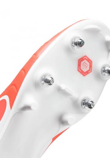 Футбольные бутсы