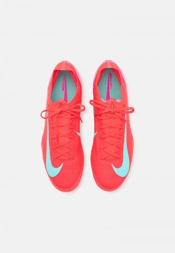 Футбольные бутсы