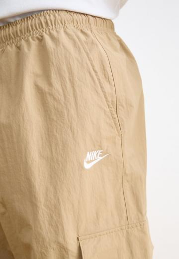 Брюки с накладными карманами