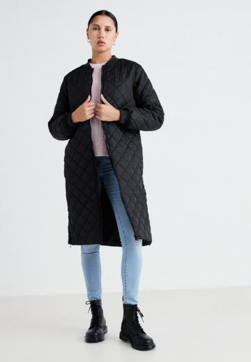 Шерстяное пальто