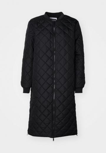 Шерстяное пальто