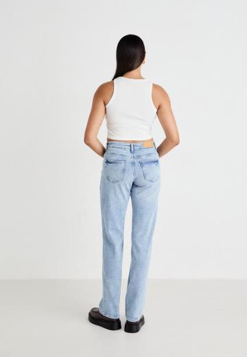 Свободные джинсы