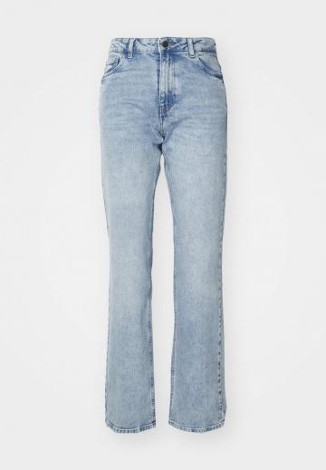 Свободные джинсы