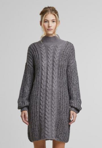 Вязаное платье