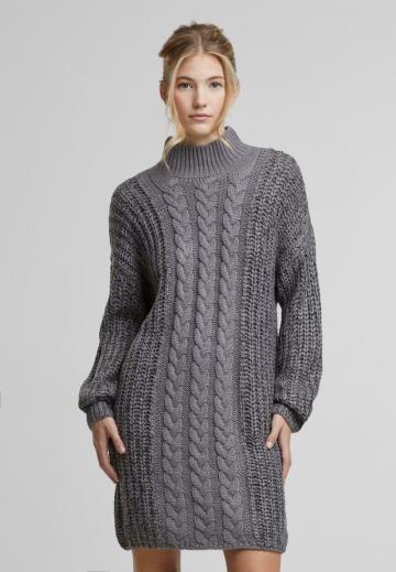 Вязаное платье