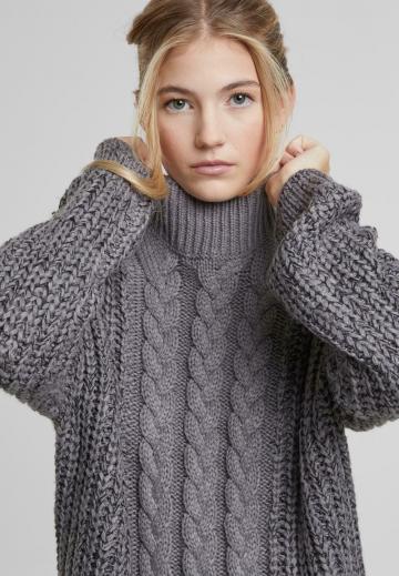 Вязаное платье