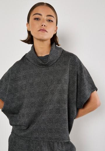 Пуловер с рукавом три четверти