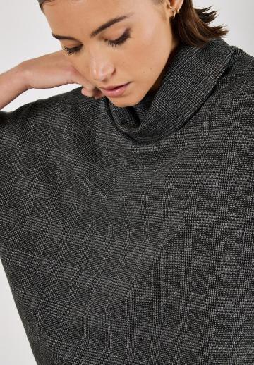 Пуловер с рукавом три четверти