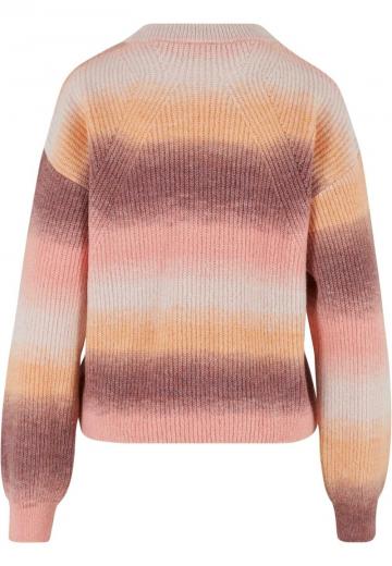 Пуловер в полоску
