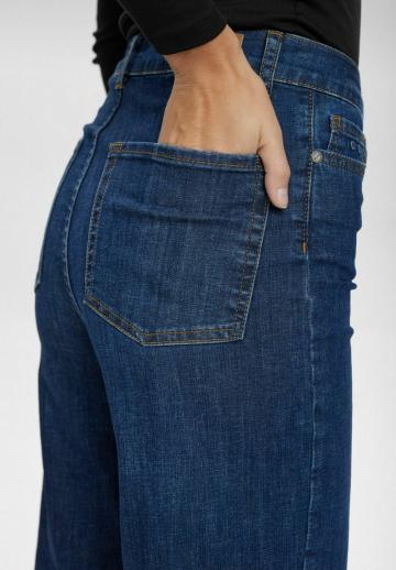 Клешеные джинсы
