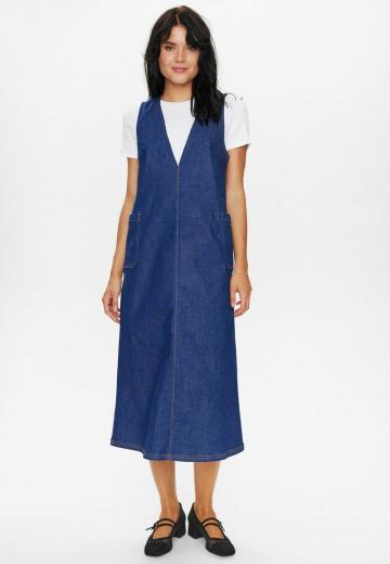 Джинсовая жилетка