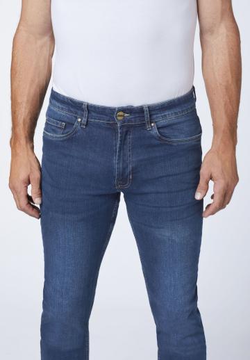 Узкие джинсы