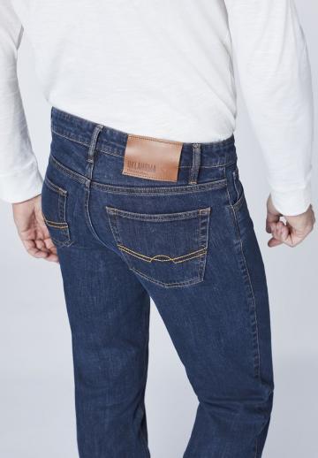 Узкие джинсы