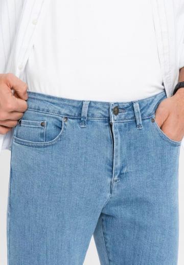 Узкие джинсы