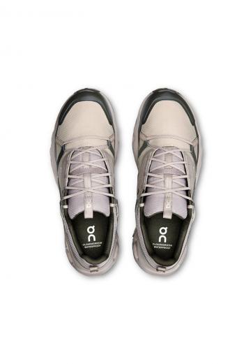 Походные кроссовки