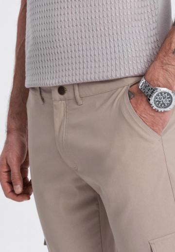 Брюки с накладными карманами