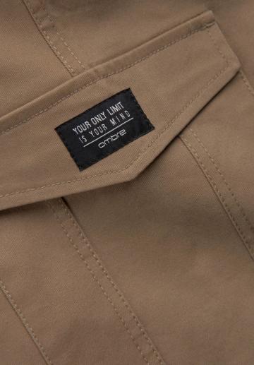 Брюки с накладными карманами