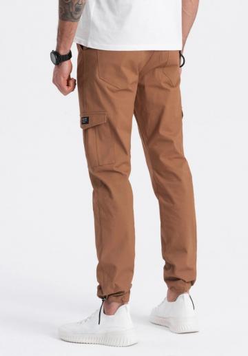 Брюки с накладными карманами