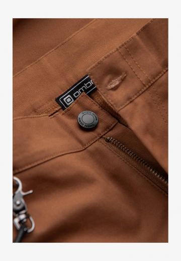 Брюки с накладными карманами