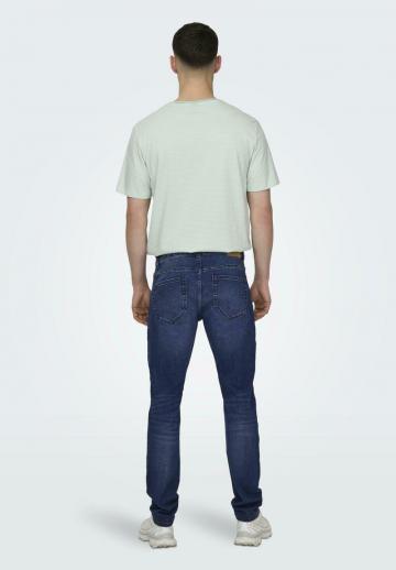 Узкие джинсы