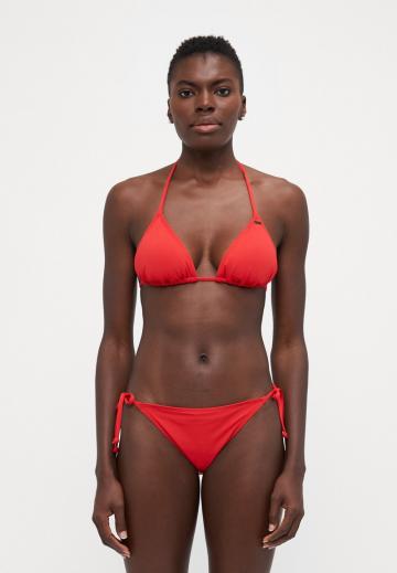 Треугольное бикини