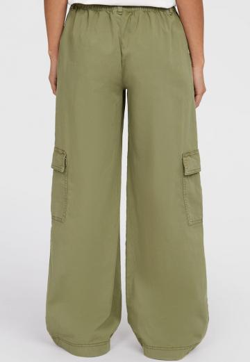 Брюки с накладными карманами