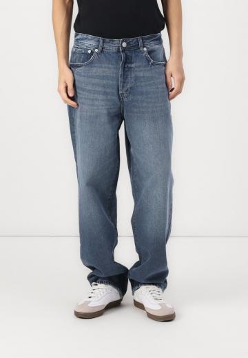 Свободные джинсы