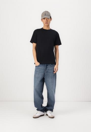 Свободные джинсы