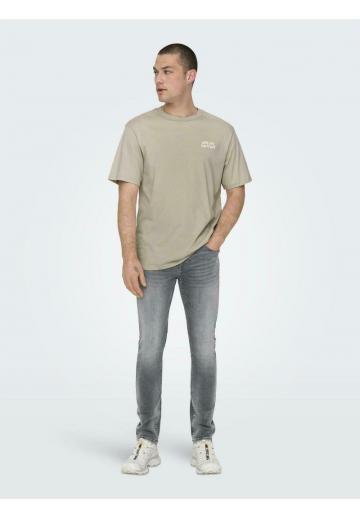 Узкие джинсы