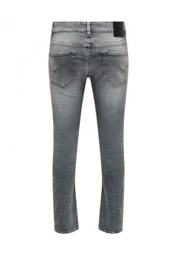 Узкие джинсы