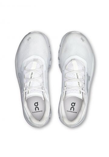 Беговые кроссовки