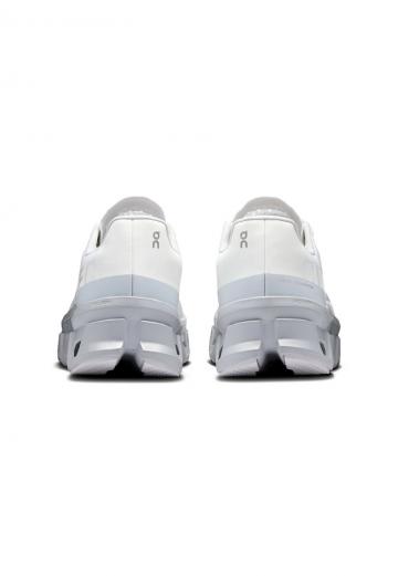 Беговые кроссовки