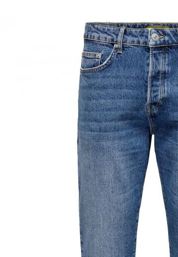 Прямые джинсы