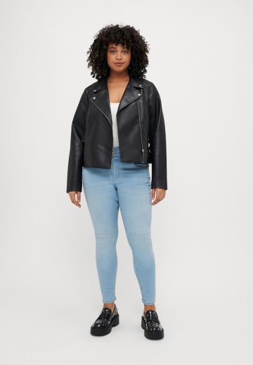 Узкие джинсы