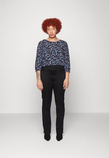 Узкие джинсы