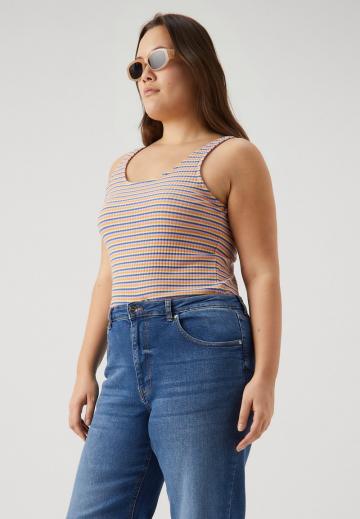 Свободные джинсы